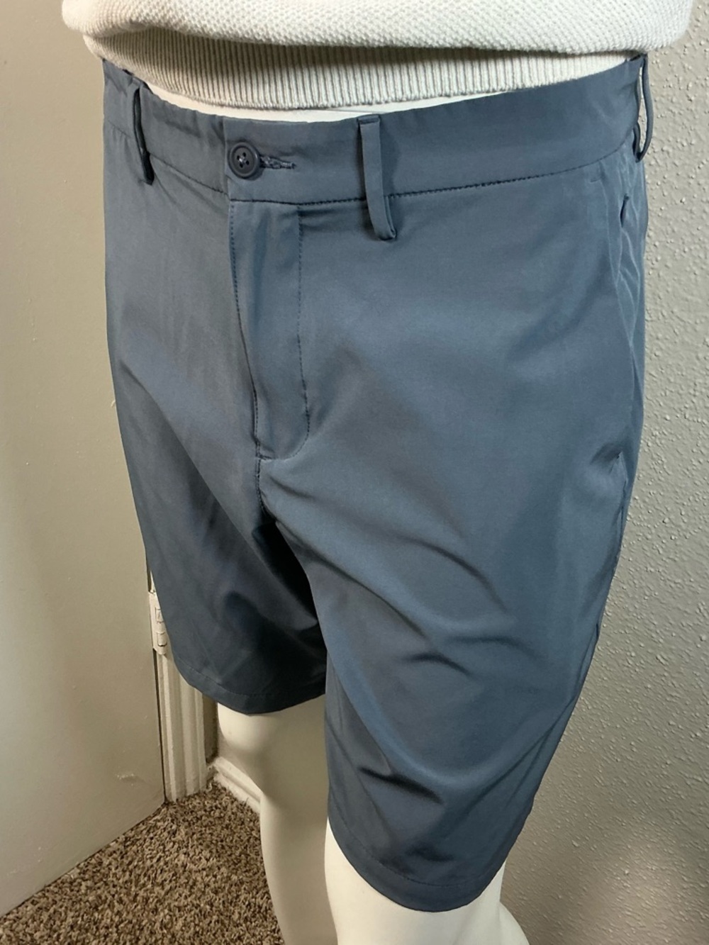 Old Navy Men's Flat-Front Shorts in Slate Blue - Picture 3 of 9